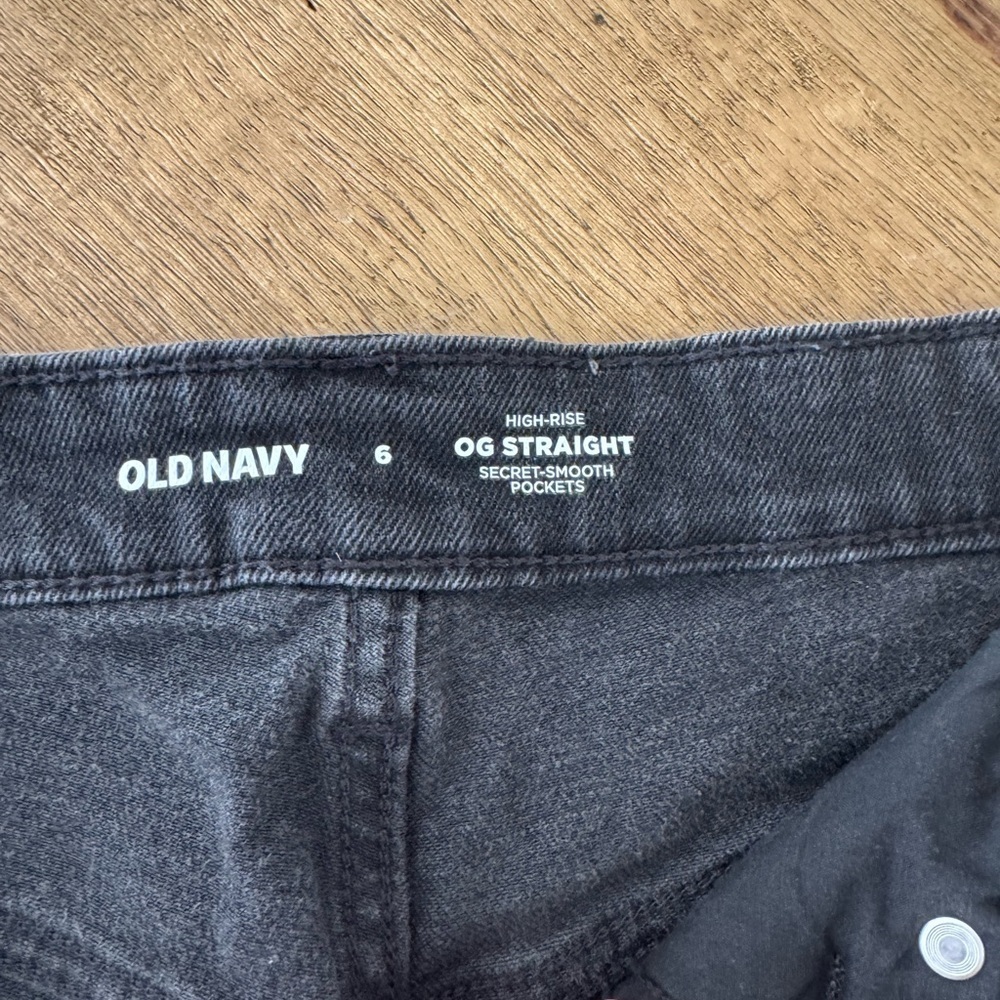 ✨2 for $35 ALL SHORTS!✨ Old Navy High-Waisted OG Shorts 5-inch inseam size 6​ - Picture 8 of 9
